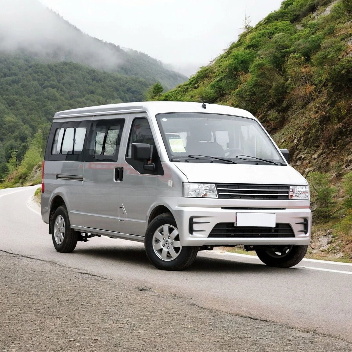 Passenger car, minibus, passenger and cargo dual-use 7 seats