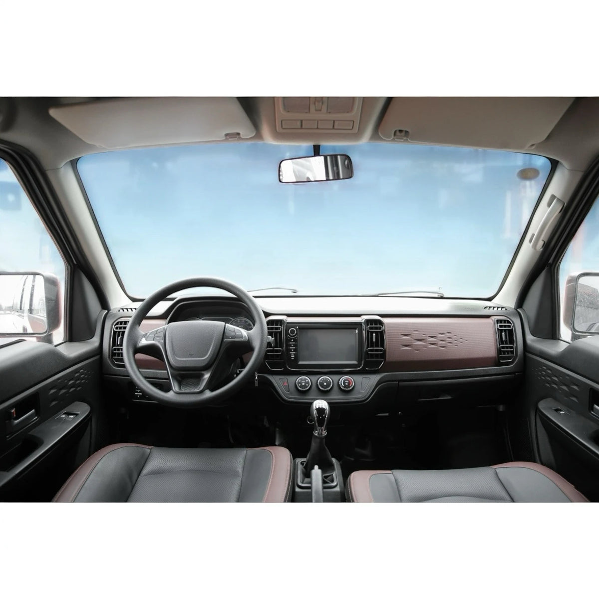 Passenger car, minibus, passenger and cargo dual-use 7 seats