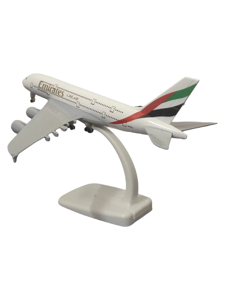Emirates A380 passenger plane model, 21cm alloy simulation airplane toy, home decoration, birthday gift for boys and children.